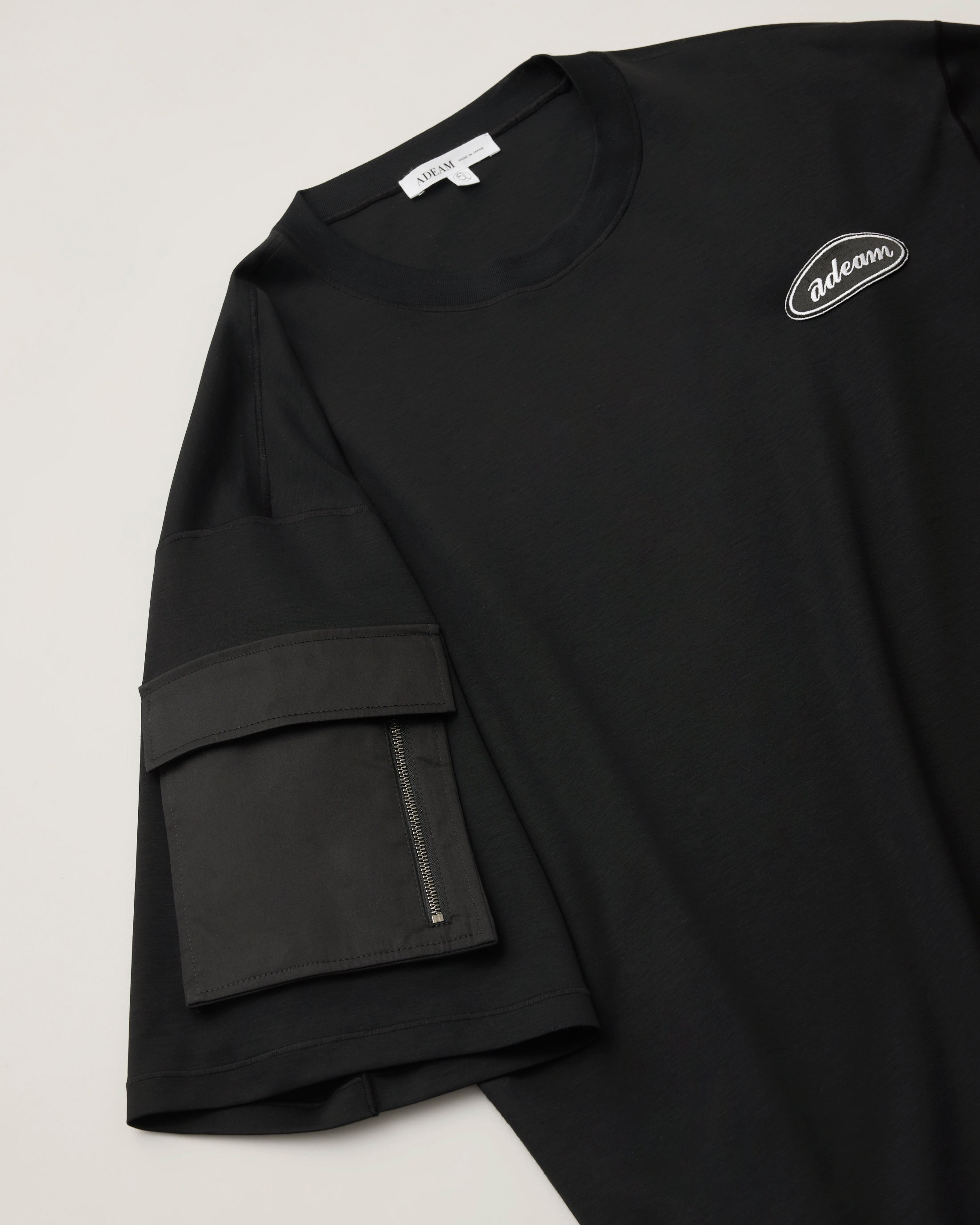 ブラック レトロ ロゴ Tシャツ: additional content image block 2