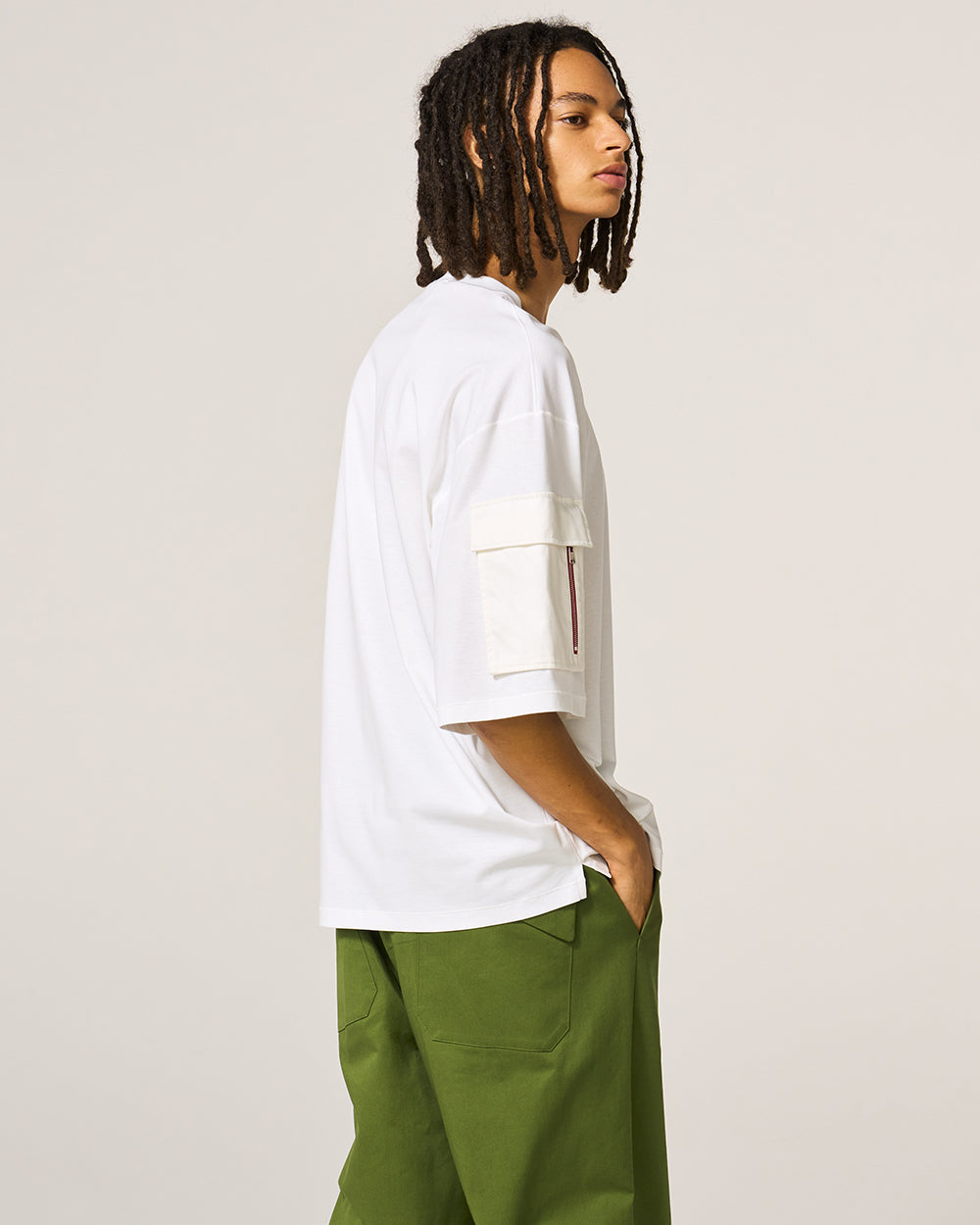 ホワイト レトロ ロゴ Tシャツ: additional content image block 1