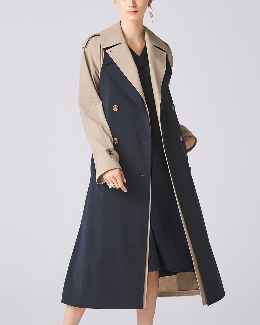 Beige x Navy Bricolage Trench Coat: additional content image block 4