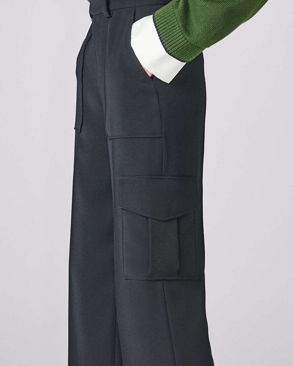 philosopher-pant-in-black