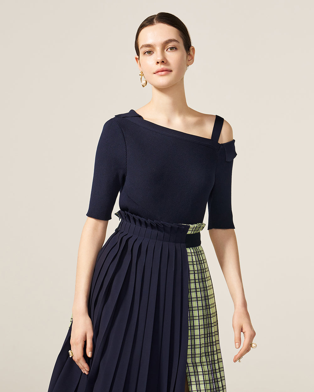 ネイビーセリーナニットトップ View 1