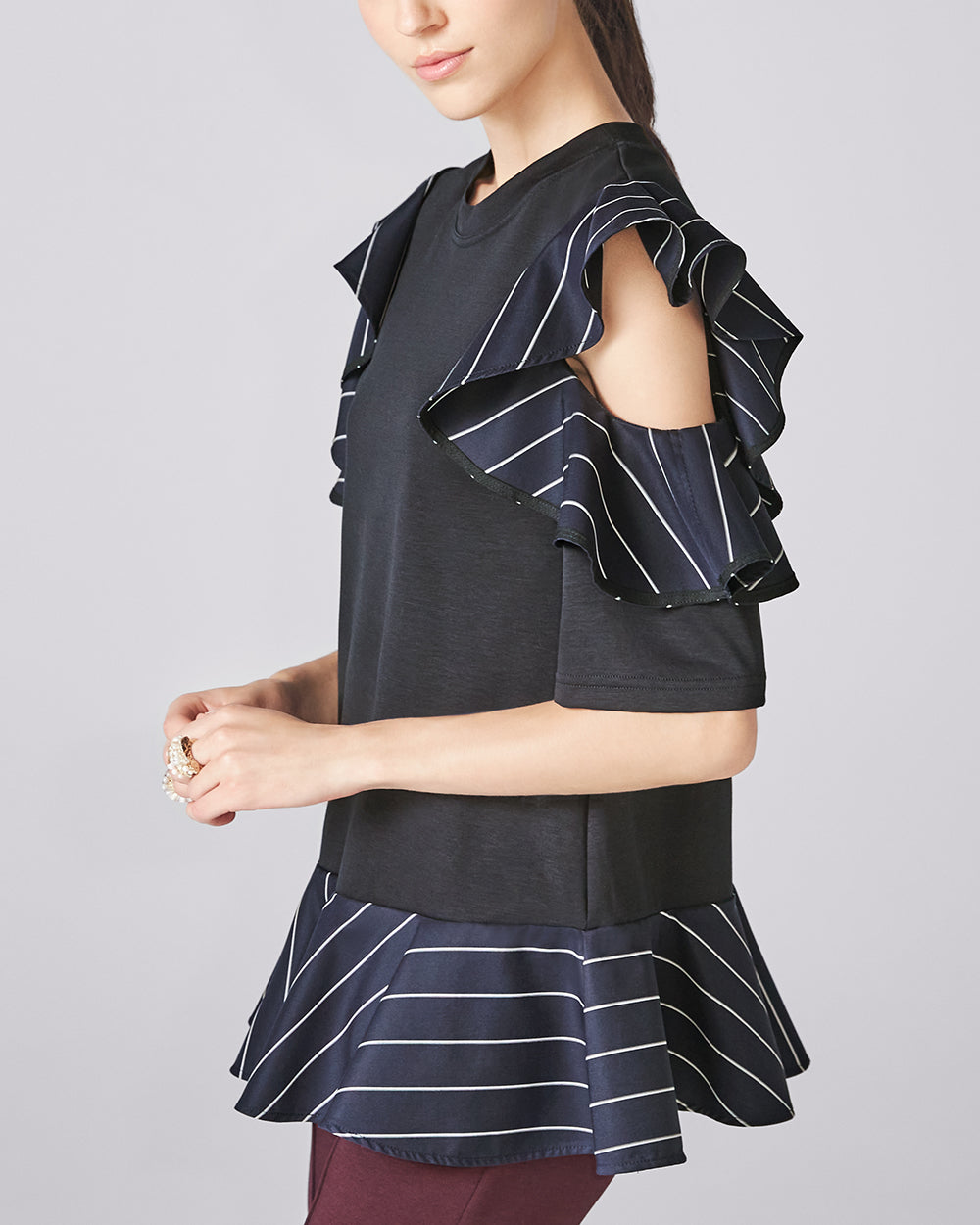 ミッドナイトストライプブルー シャンデリア Tシャツ: related product gallery item