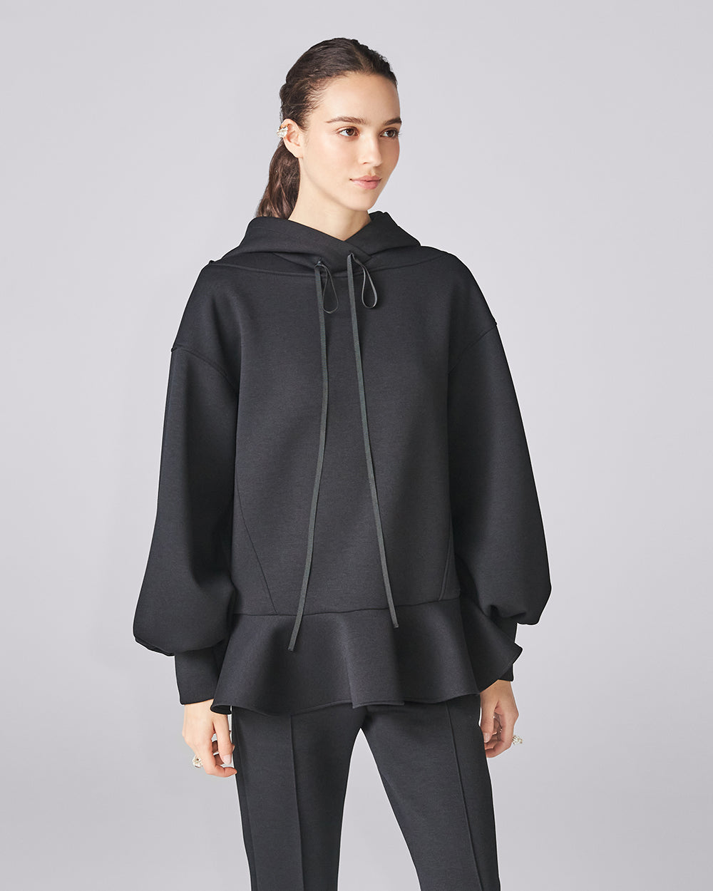 ブラック ラウンジ トップ View 1